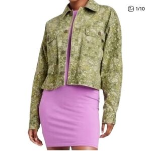 Wild Fable Green Floral Denim Canvas Crop Shirt Jacket Shacket Sz M, 23"PTP 20"L